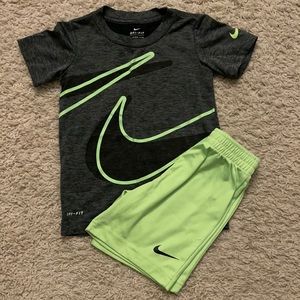 Boys Nike shorts & dry fit tee set